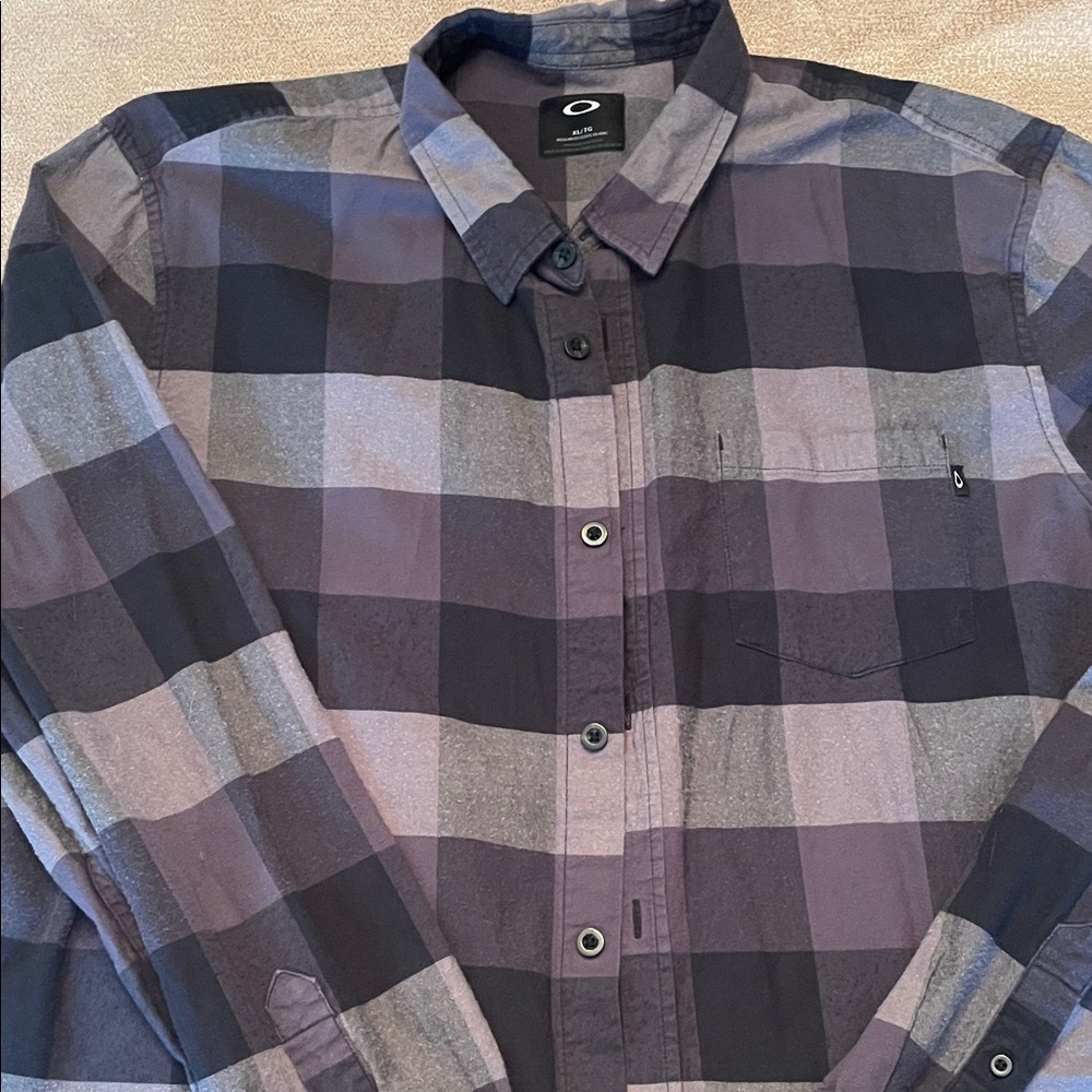 Oakley Men's Grey and Black Plaid Button-Up Shirt